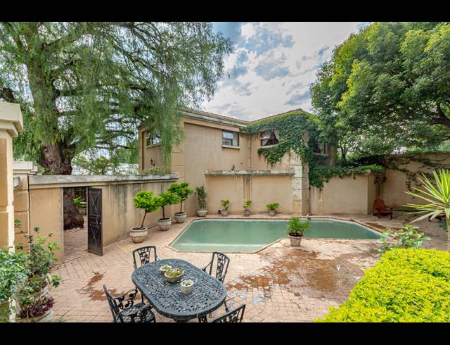 2 BEDROOM HOUSE TO LET IN CRAIGHALL